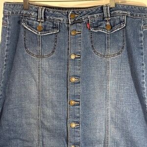 Vintage, authentic Levi’s denim, midi skirt. Sz 16